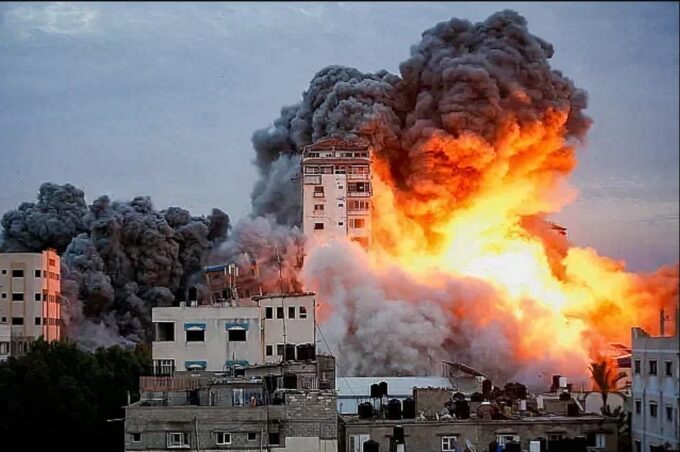 Attack on Gaza again amid discussions! 71 killed!