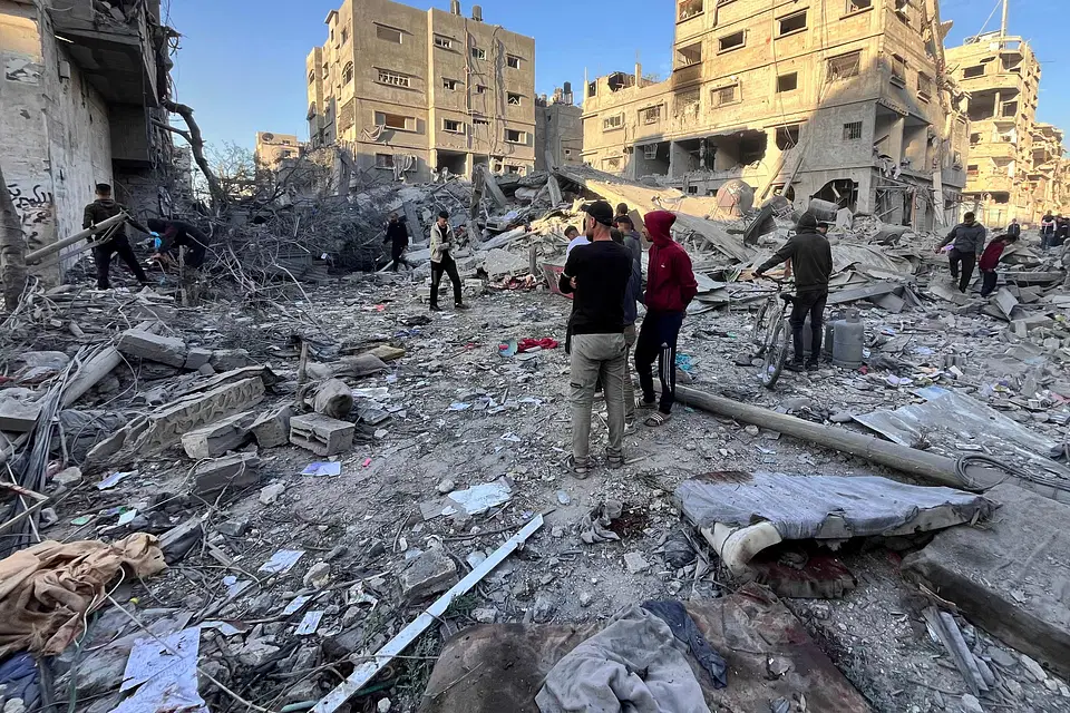 Israeli Strike on Multi-Story Residential Building in Gaza Results in Multiple Casualties
